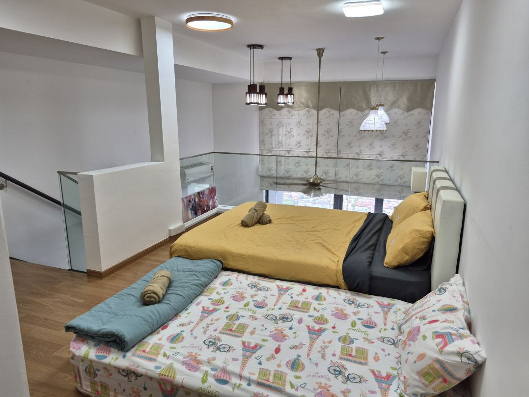 EkoCheras*Balcony* Sunshine&Cosy Condo Stay 3/4Pax