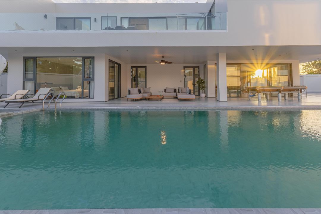 TML-L1 Luxury Villa 6 Rooms 8 Bathrooms (Luxury KTV Room + Pool + Pool Table + Fitness Area)