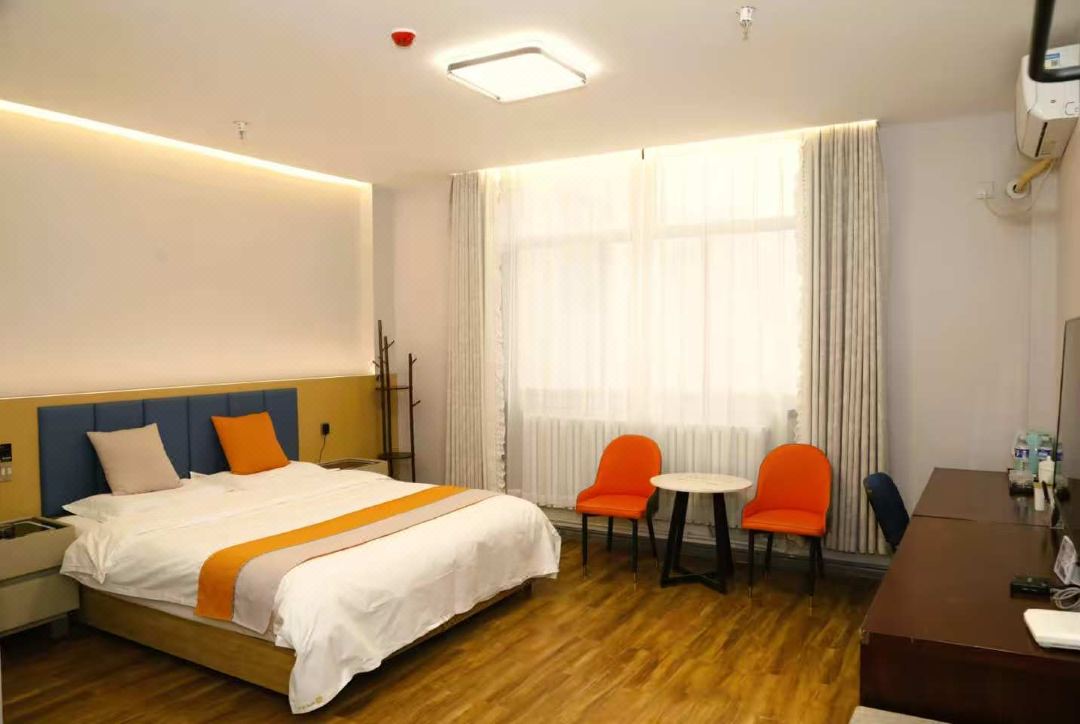 Fuping Xiangsheng Business Hotel