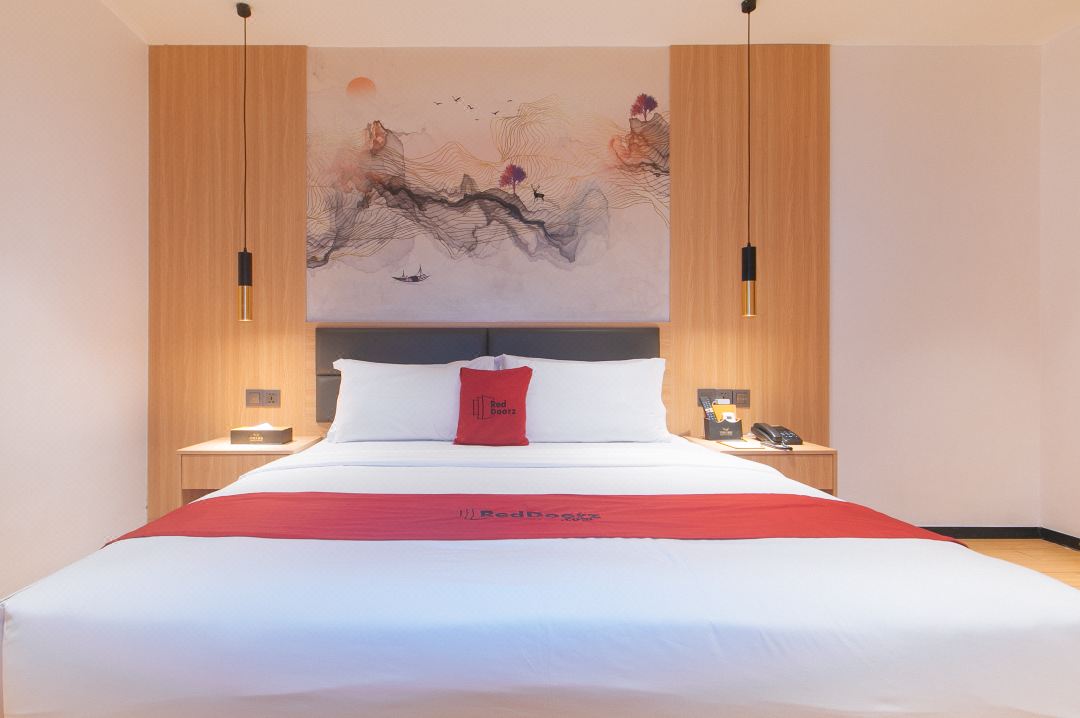 RedDoorz Plus @ Jinjiang Star Hotel