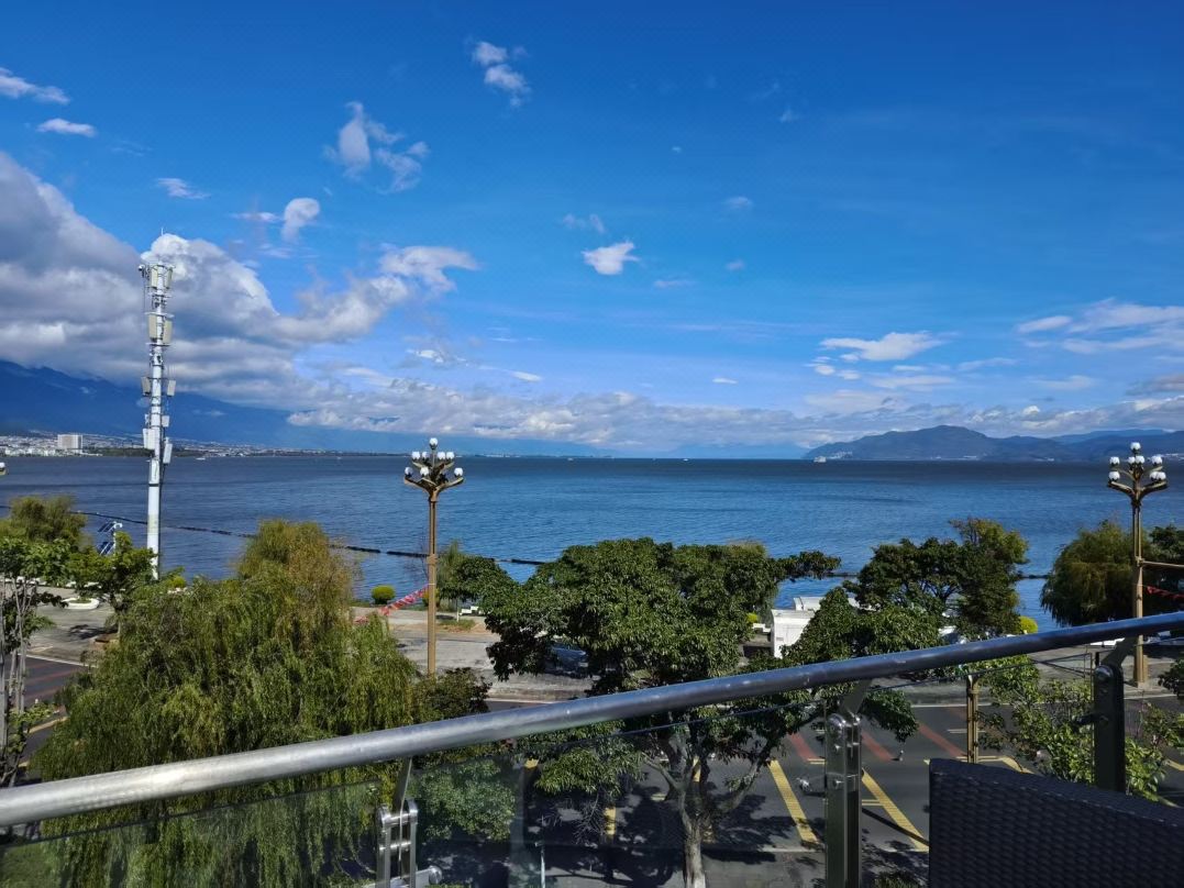 Yutian · Linhai Hetang Vacation Apartment (Dali Erhai Park High Speed Railway Station)
