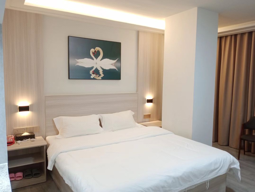 Renxuan Apartment