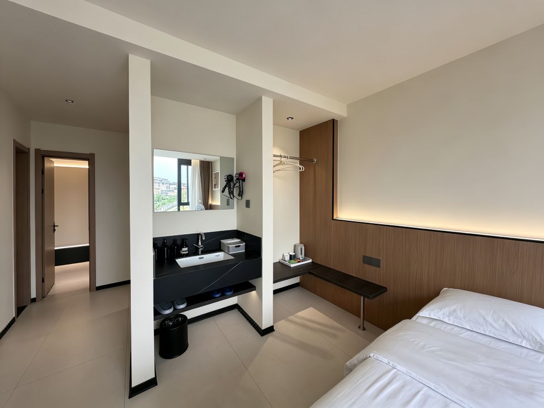 Shanjian · Design Hotel (Nantian Lake Tourist Resort Sports Park)