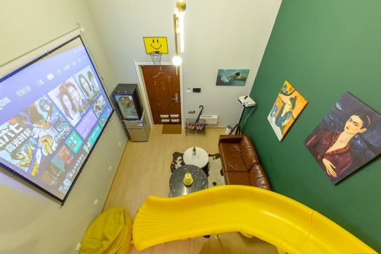 The house of the break dawn