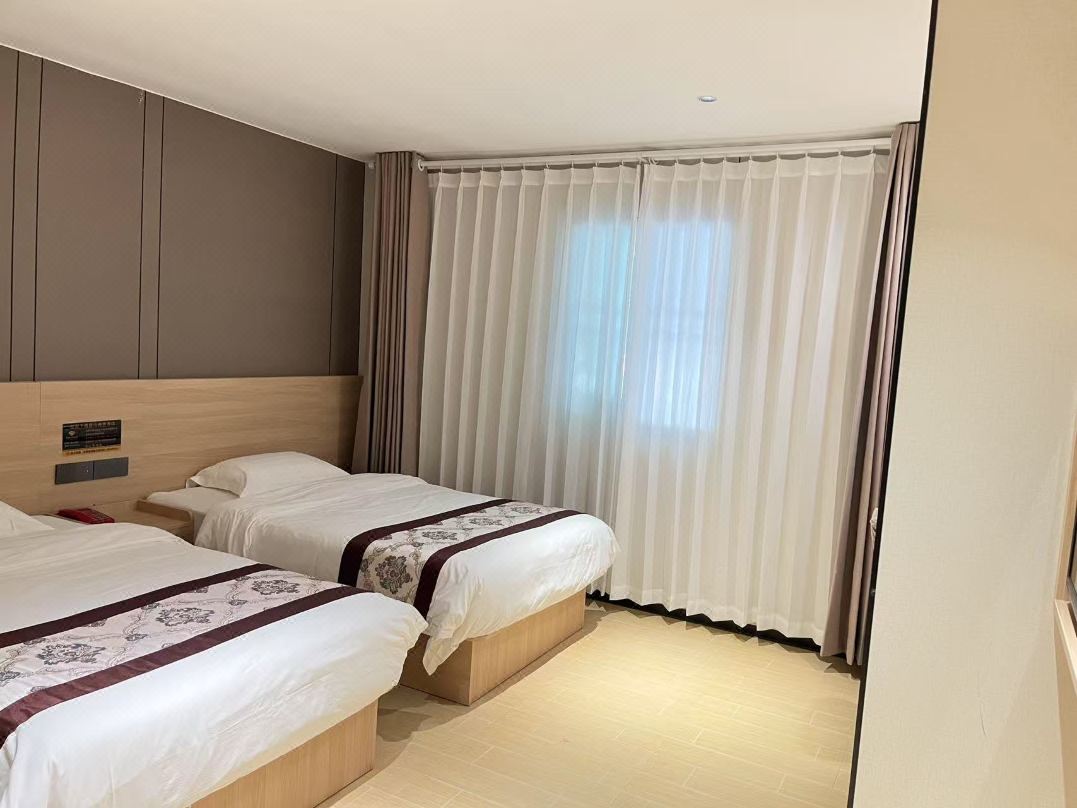 Lishan Business Hotel