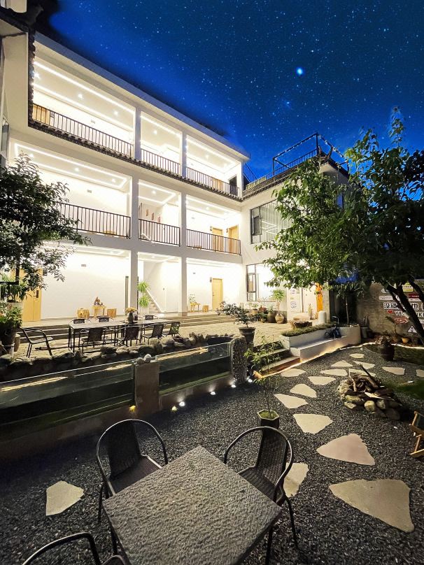 Yishu Time Boutique Homestay (Dali Ancient City Honglongjing Branch)