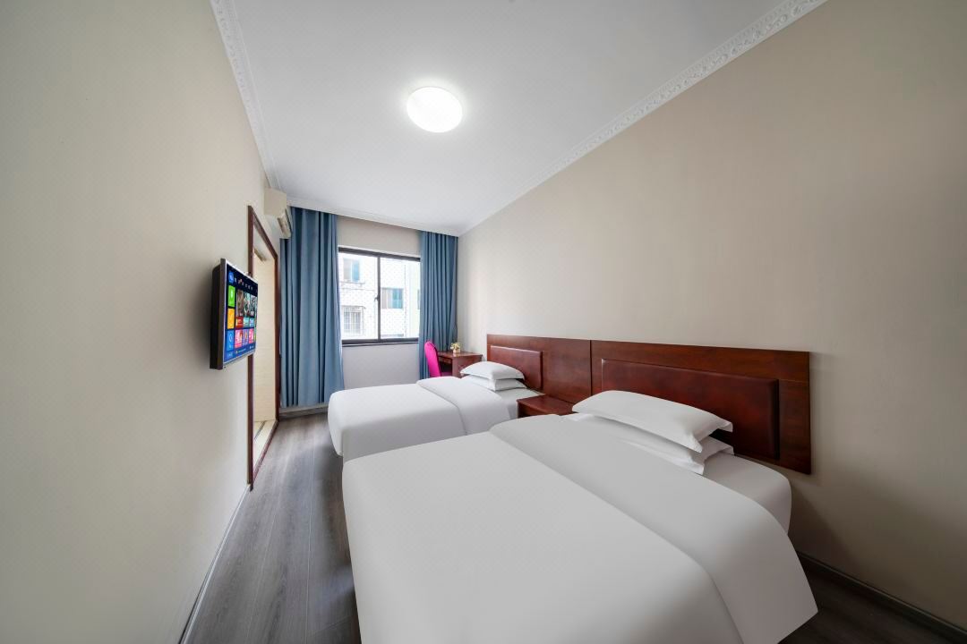 Zhuji Forest Hotel