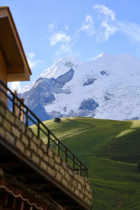 Litang River Cloud Resort Hotel