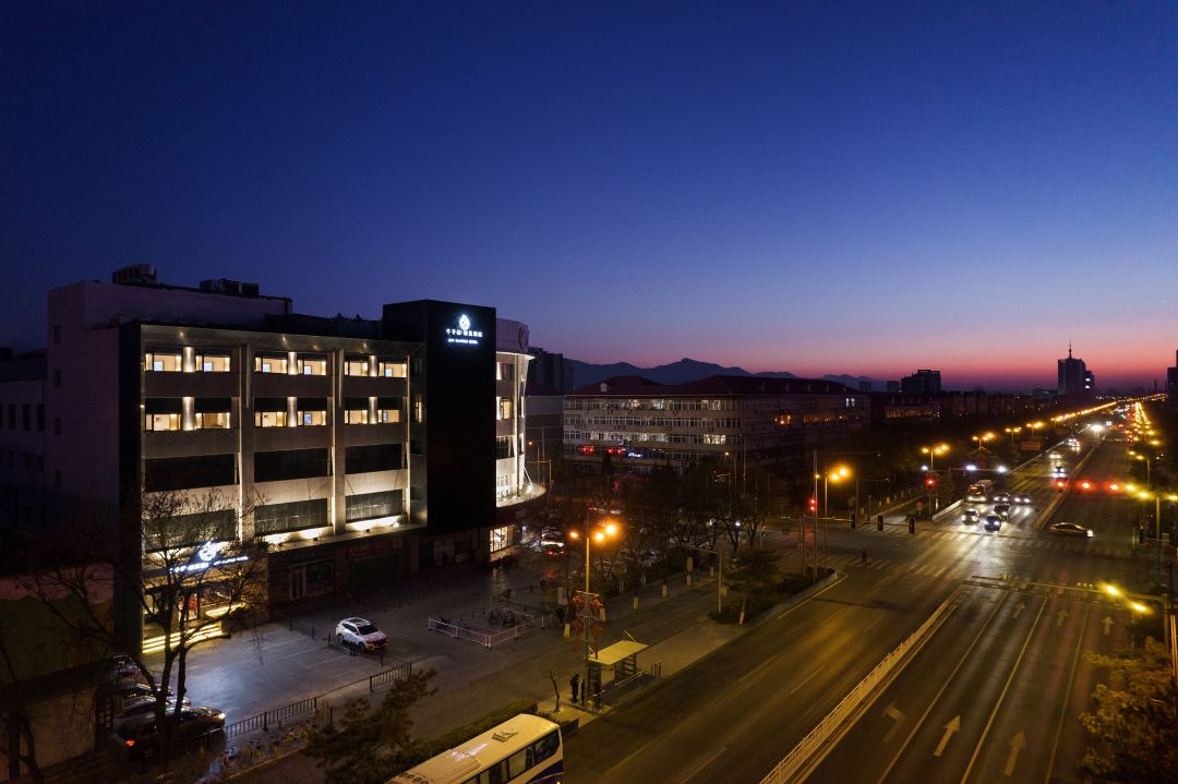Qianzitong·First Seeing Hotel