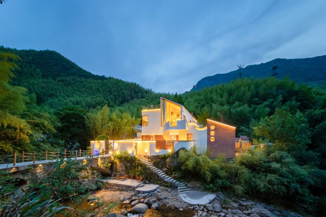 Anji Haozhuxi River Banshan Private Tang Starry Sky Holiday Home