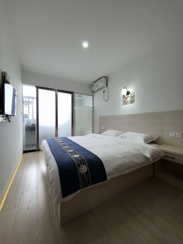 Fengdu Hotel