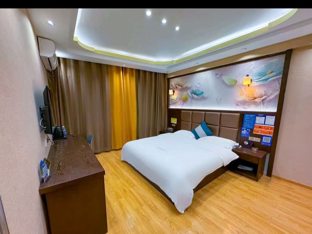 Zhaotong Huichao Boutique Hotel (Ancient City)