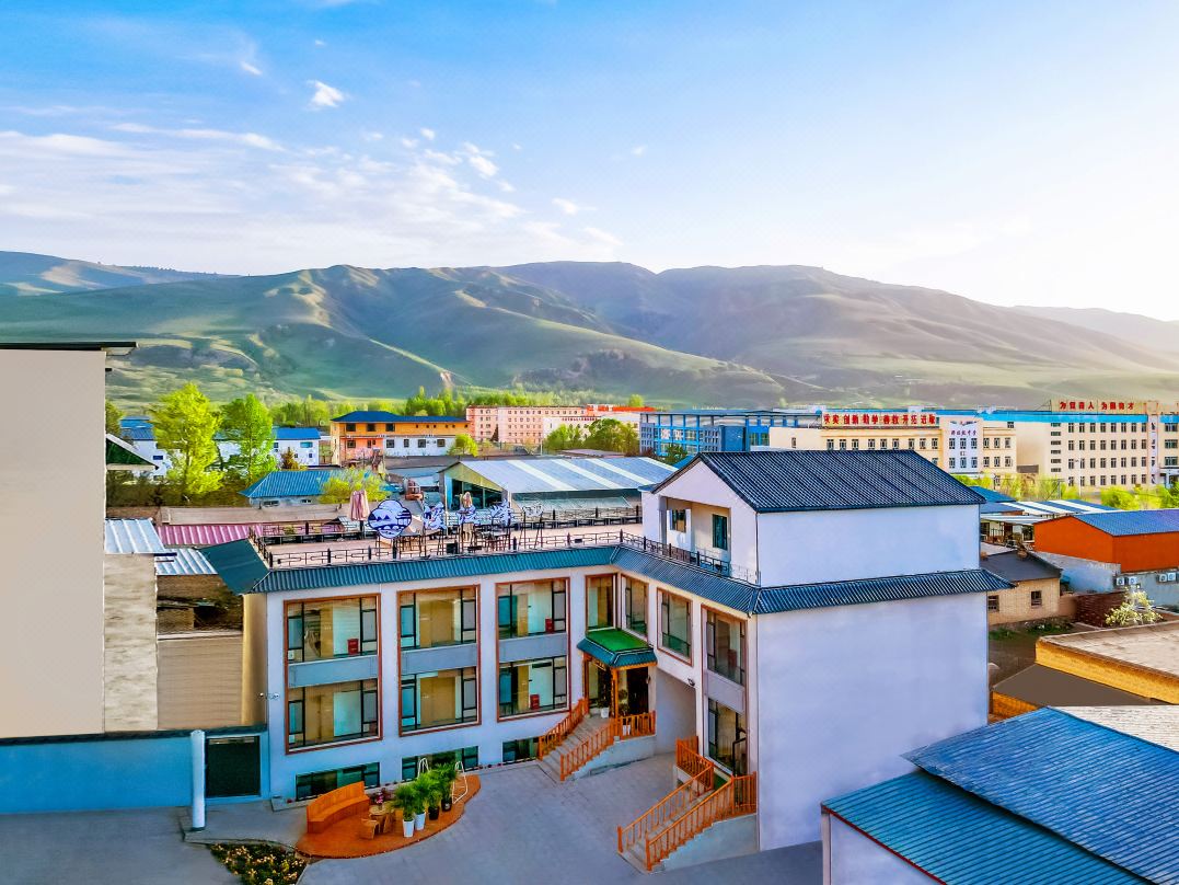 Xifan Fenghui Homestay (Nalati Scenic Area)