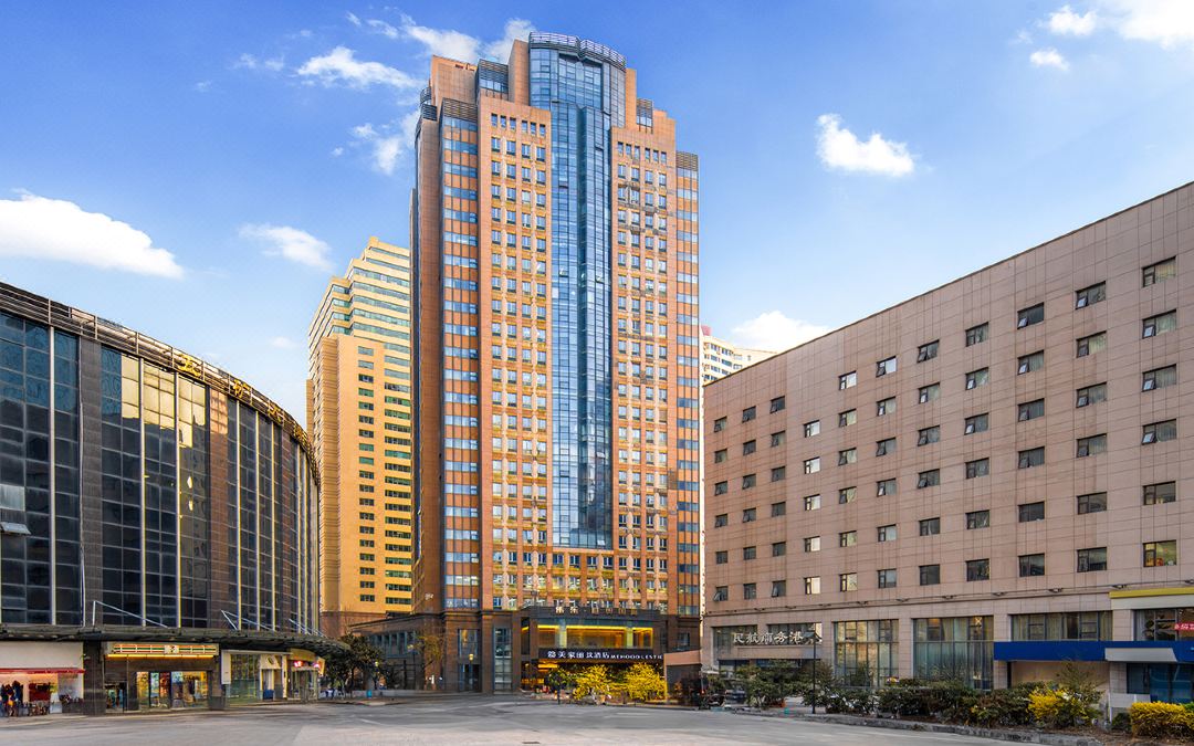 MEHOOD LESTIE Hotel (Qingdao Vientiane City, May Fourth Square)