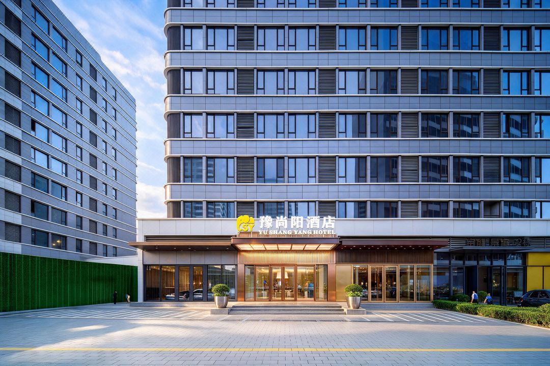 Yushangyang Hotel (Zhengzhou East High-speed Railway Station · Mixue Headquarters Flagship Store)