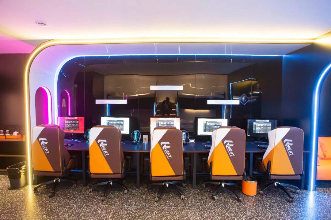 Qianjiang EHA E-sports Hotel