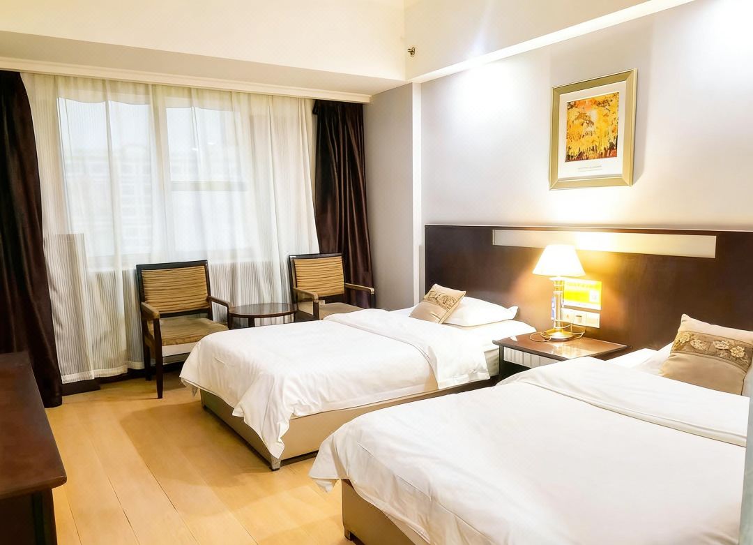 Karamay Baonai Business Hotel