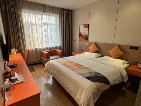 Shell Hotel (East Zhenxing Road)