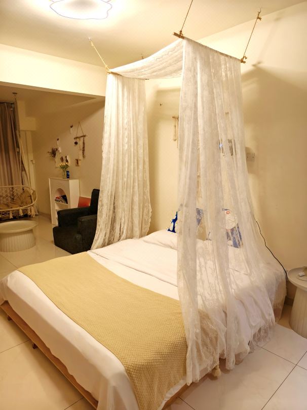 Qiansu Light Luxury Apartment (Daxiwan West District Country Garden Feicuishan)