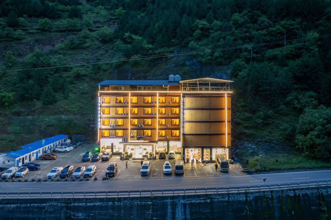 Yajiang Yunzhouji Hotel