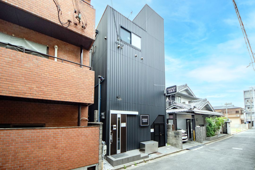 Apartment Sanjo アパートメント三条