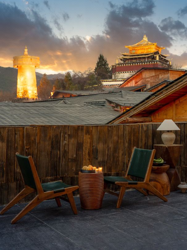 Wild Azalea AZALEAS Design Guesthouse (Dukezong Ancient City Big Buddha Temple Prayer Wheel)