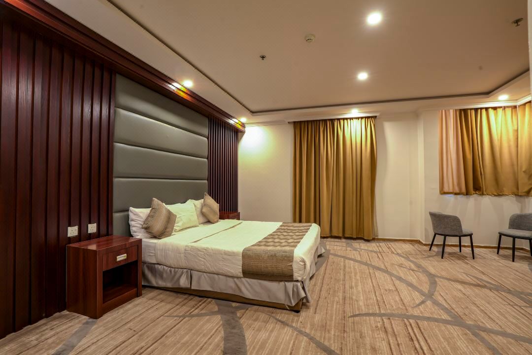 MG Crown Hotel 1