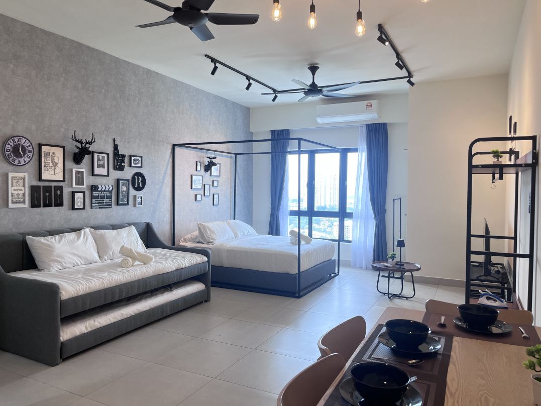 3min MMU, UOC | Couple 2pax Studio | Modern Home