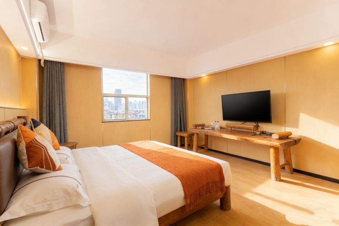 Haikou Rainbow Hotel (High-speed Railway East Station Branch)