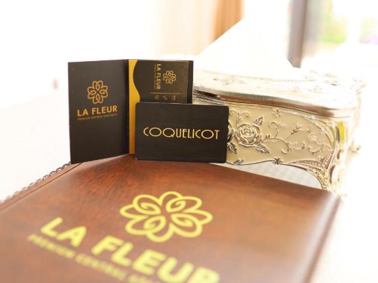 La Fleur Premium Central Apartment - Tap to explore photos