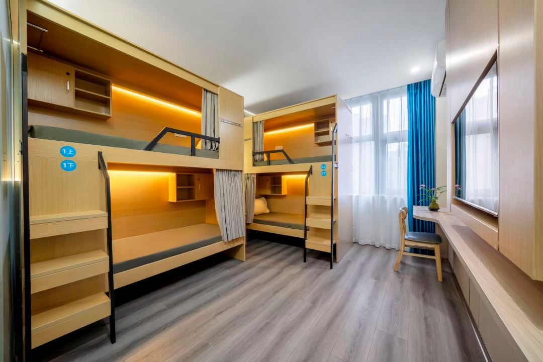 Tongxie Express Hotel (Hangzhou Tongxie Road Subway Station)