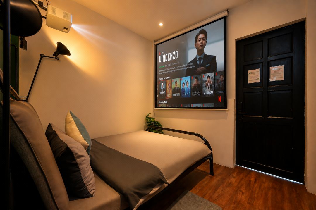 Saigon Hideout Home Self Check in, Netflix & Chill