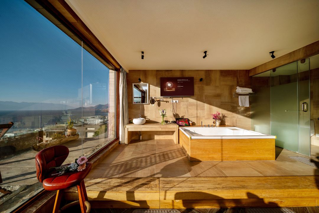 JuHui Art Sea View B&B