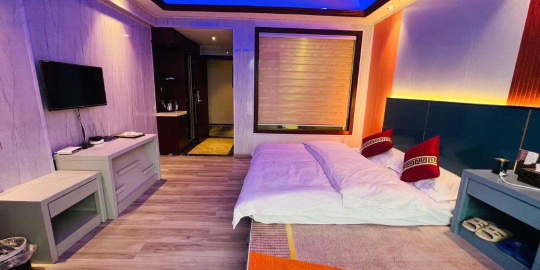 勐海月华大酒店