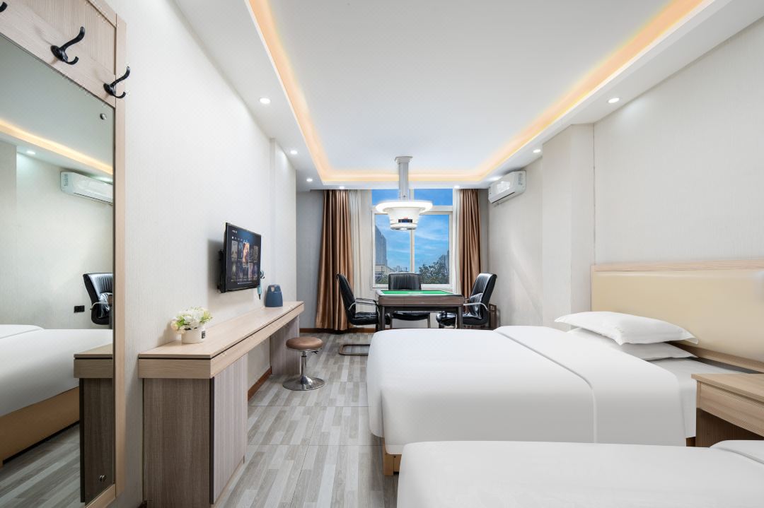 Youcheng Hotel (Impression City Peace Park Subway Station)