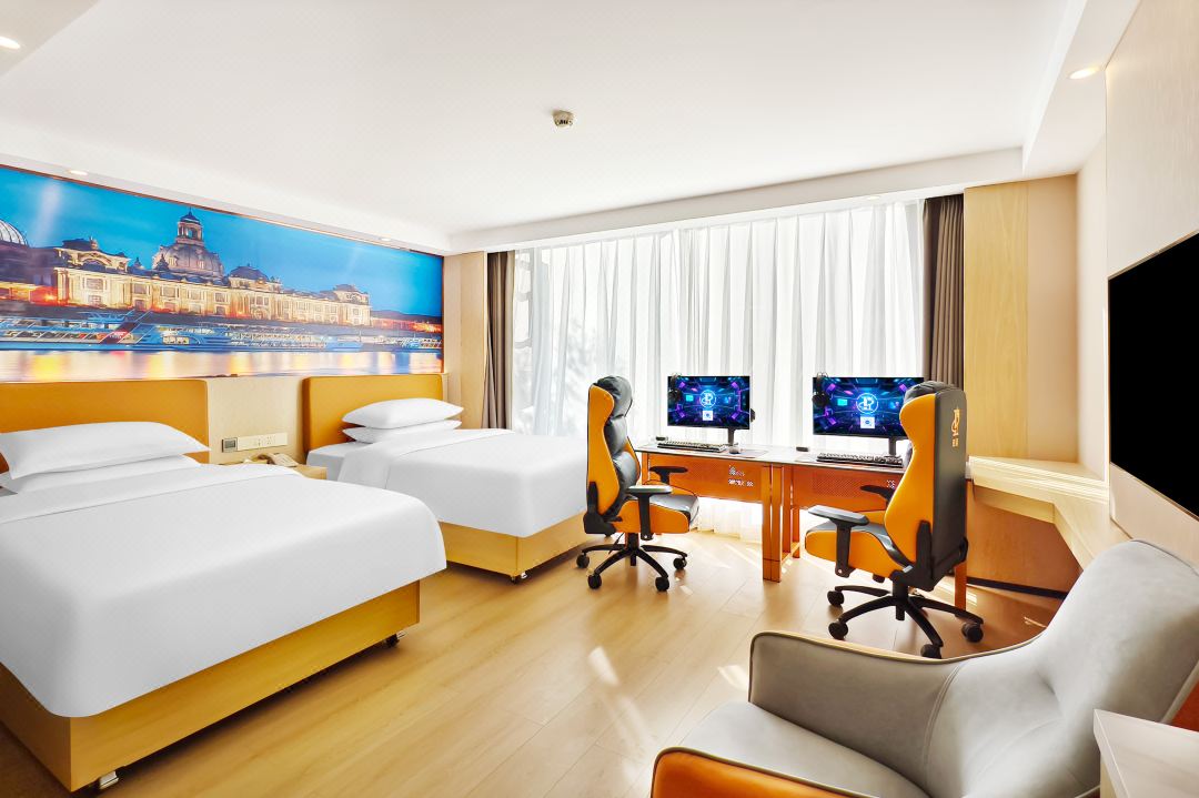 Jingfang E-Sports Hotel (Kunming Changshui Airport Dabanqiao Subway Station)