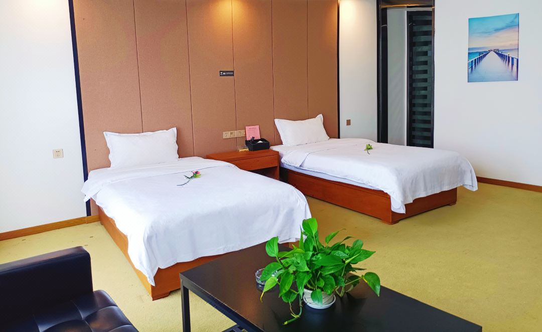 Bolan Hotel (Huaxi College Town)