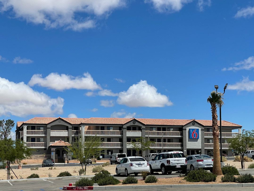 Motel 6 Barstow, CA - Mojave Desert Stop - I-15