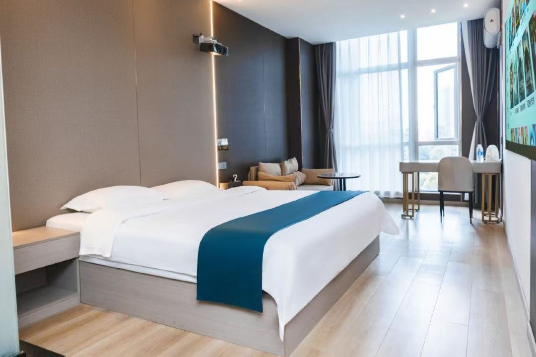 Chongqing LogsHotel