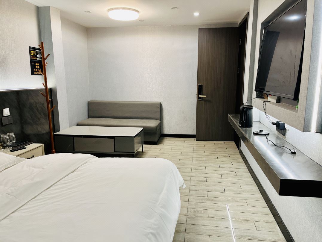 Hongxiang Business Hotel