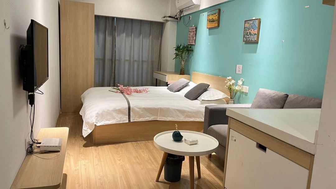 Lifeng Self-Service Apartment