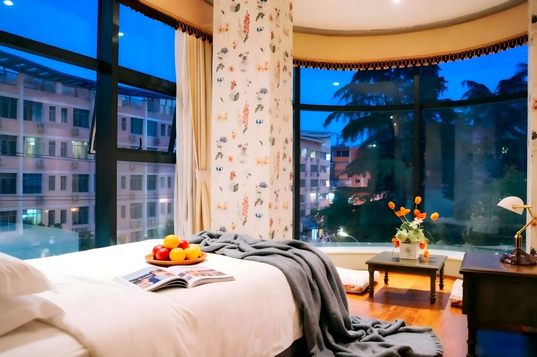 Wanshun Hotel (Wanshun Road, Hong'ou Square)