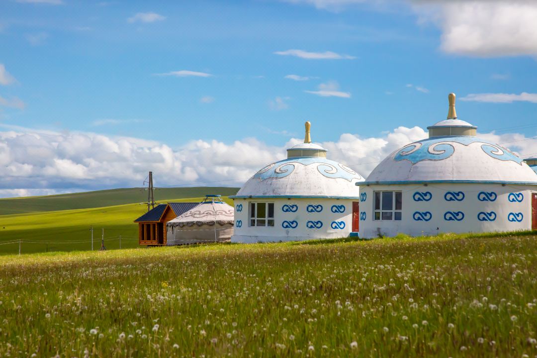 Hongjila Yurts Hotel