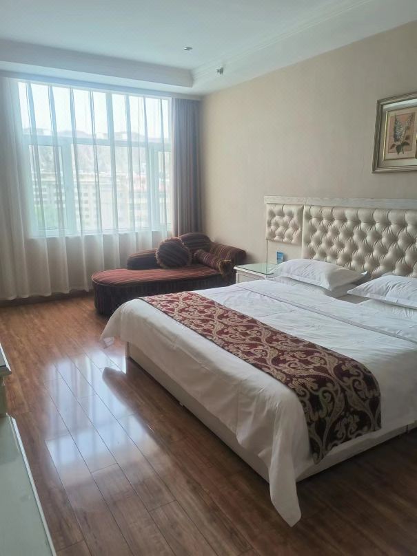 Hailongju Business Hotel