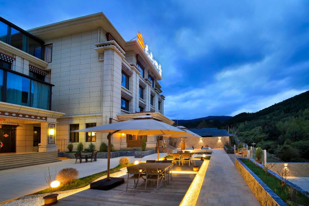 Yunshan Four Seasons Homestay (Huanglong Jiuzhai High-Speed Railway Station)