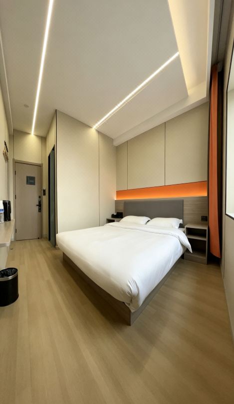 Yixuan Hotel (Hohhot Dazhao Temple Hailiang Plaza)