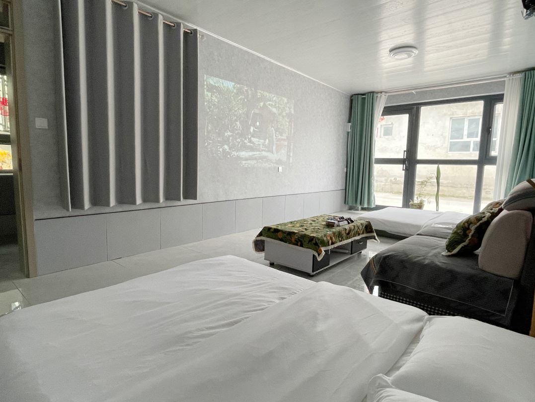 Shidi Fengshe Homestay (Gongliu County Wetland Park)