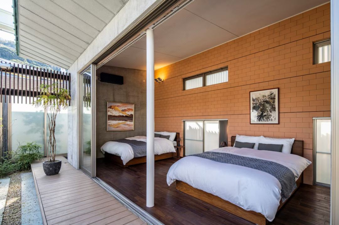 愛犬と過ごす一棟貸し別荘｜海まで徒歩1分｜Barrier Free｜葉山YASHIRO