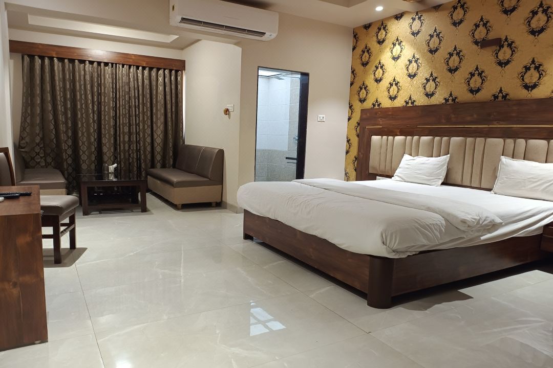 Hotel Apratim Lodging & Boarding