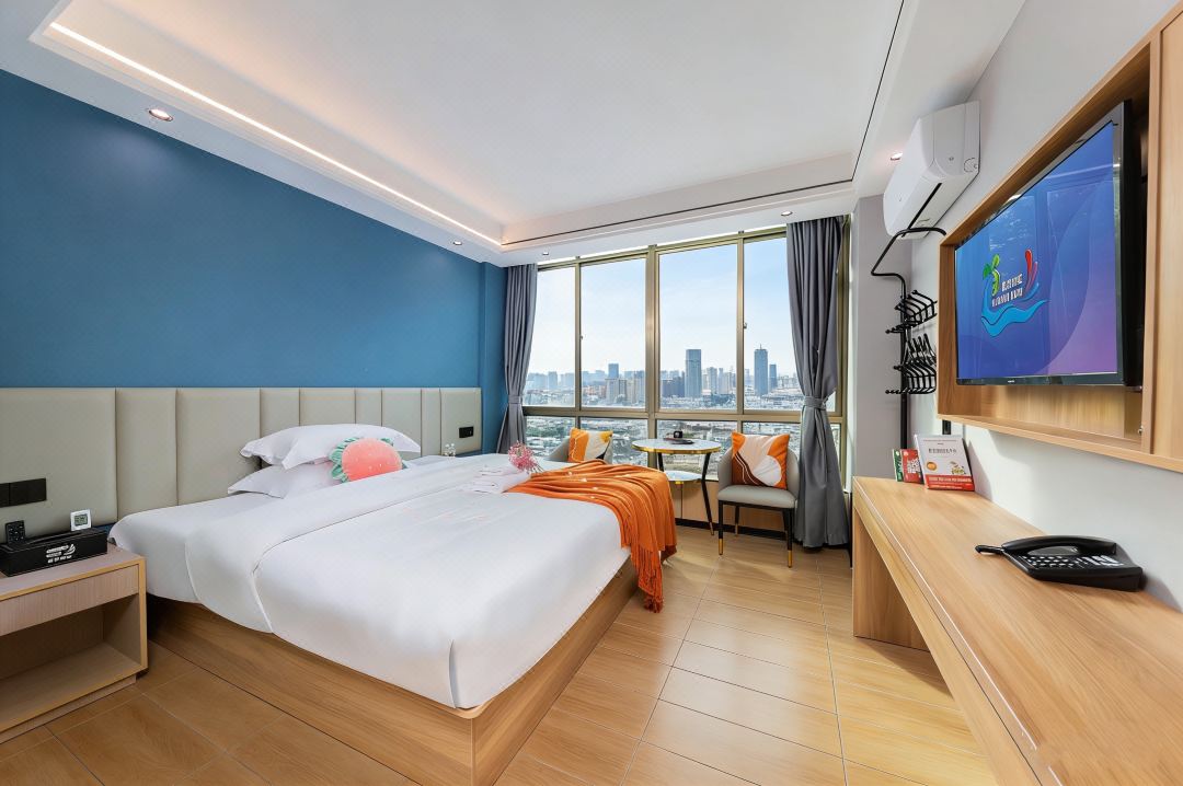 Haikou Caihong Hotel (Xiuying District Hainan Medical College Second Affiliated Hospital)
